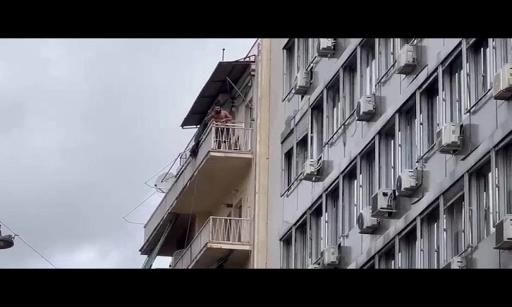 Αχαρνών: Τον είχαν κλείσει στο Δαφνί και όμως κυκλοφορούσε ελεύθερος